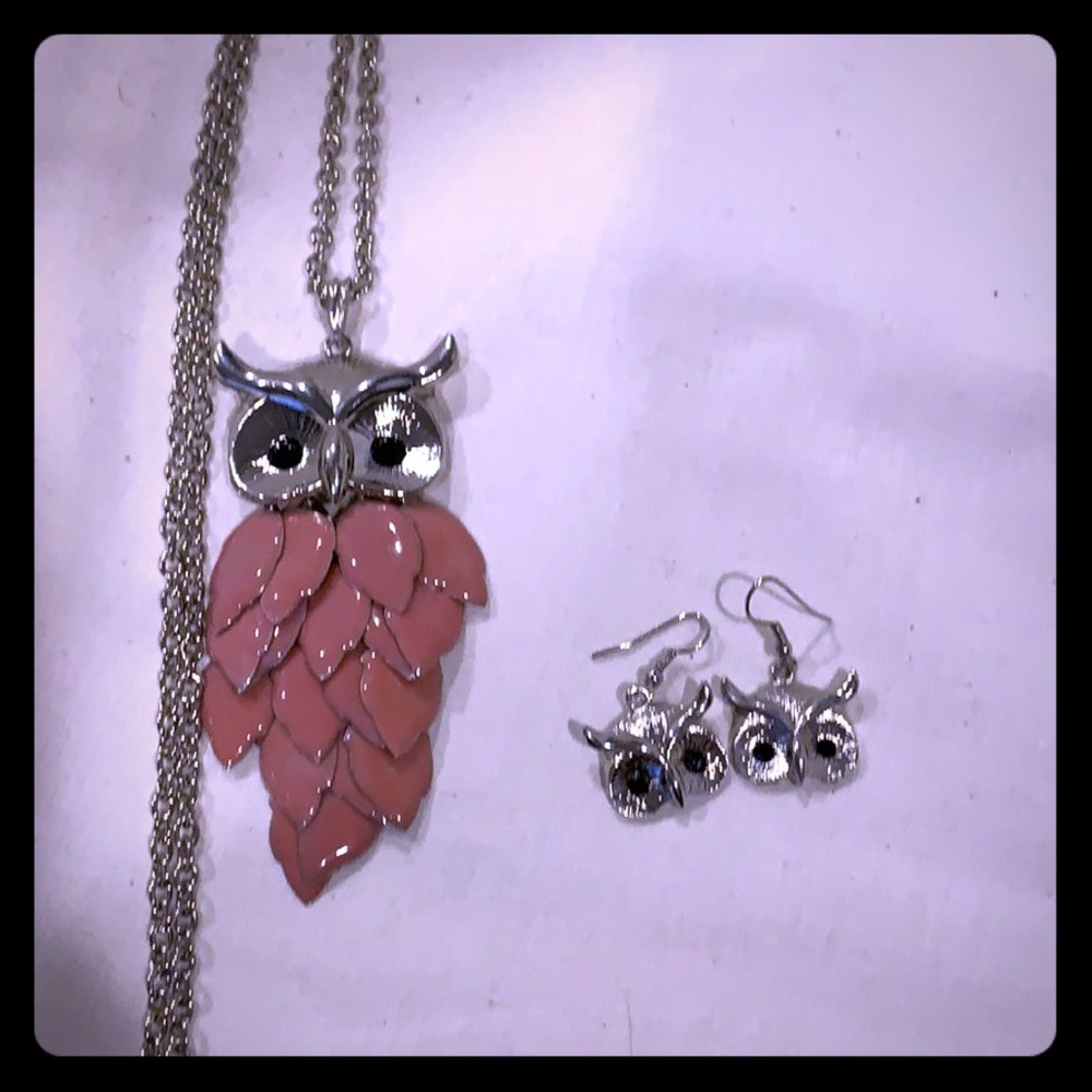 Owl necklace with earrings